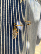 Load image into Gallery viewer, Lapel Pin - Quartz Drop
